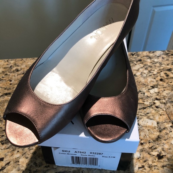 Women’s open toe shoe - Picture 7 of 8